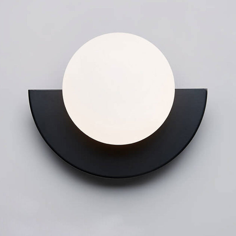 Elvaria Wandlamp – Halfrond Design met Metalen Frame