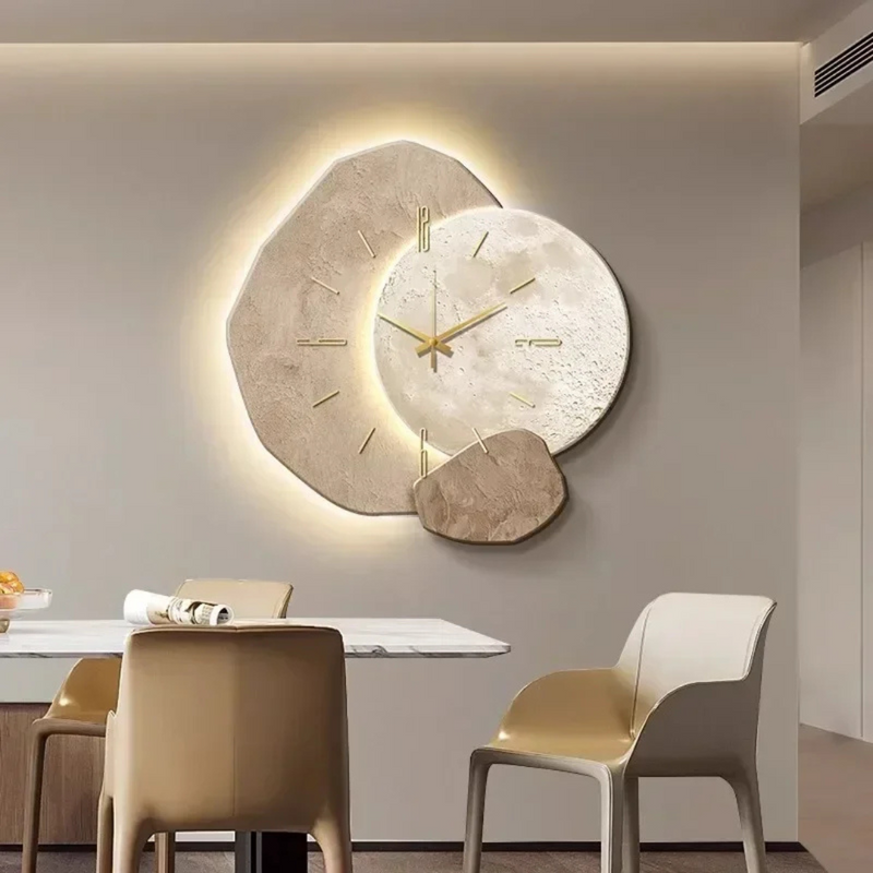 Orelvyn Wandklok – Houtdesign met Zachte LED-Verlichting