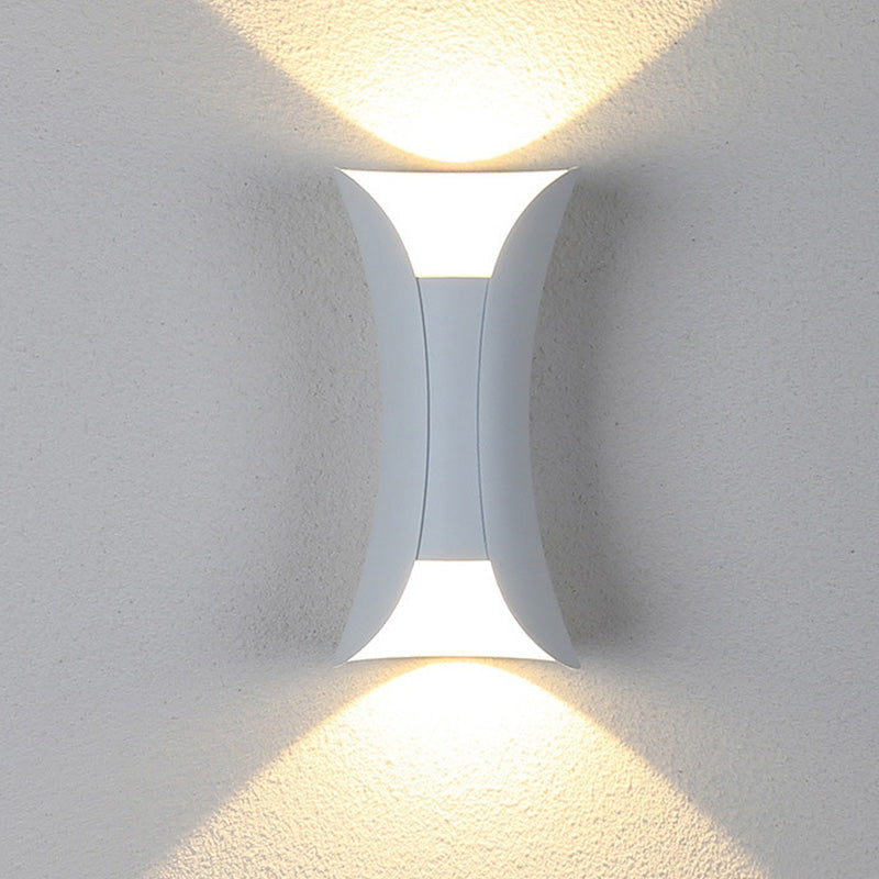 Varelyn Buitenwandlamp – Gebogen LED Design