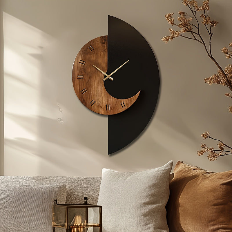 Elvaira Houten Wandklok – Organische Vorm met Stil Uurwerk