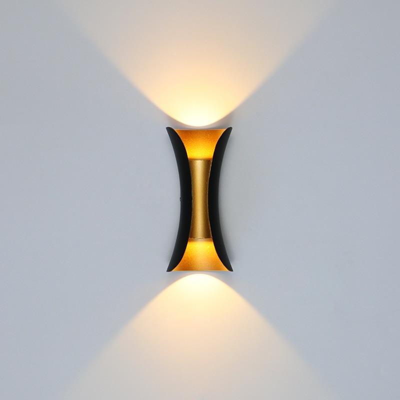 Varelyn Buitenwandlamp – Gebogen LED Design