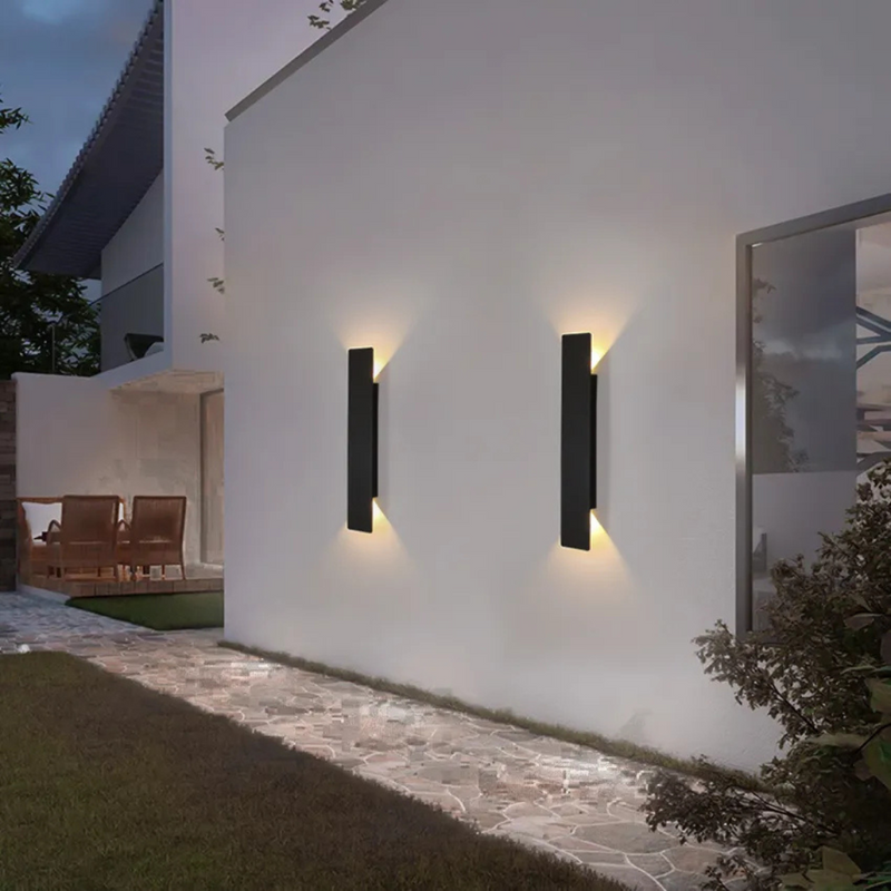 Tavrenza Buitenwandlamp – Weerbestendig Aluminium Design