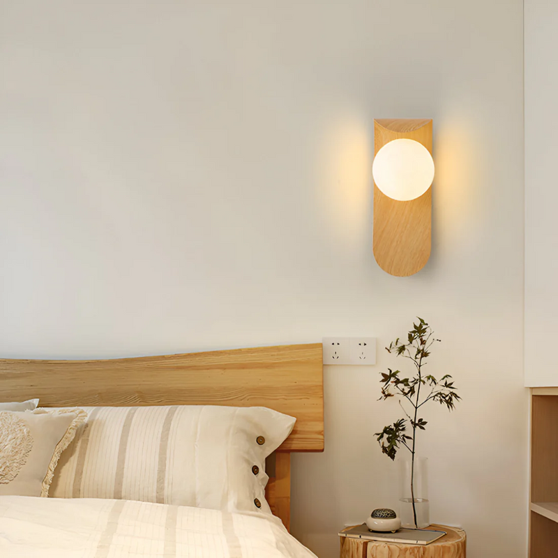 Averon Wandlamp – Scandinavisch Houtdesign met Warme LED