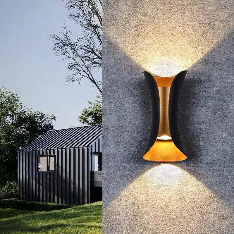 Varelyn Buitenwandlamp – Gebogen LED Design
