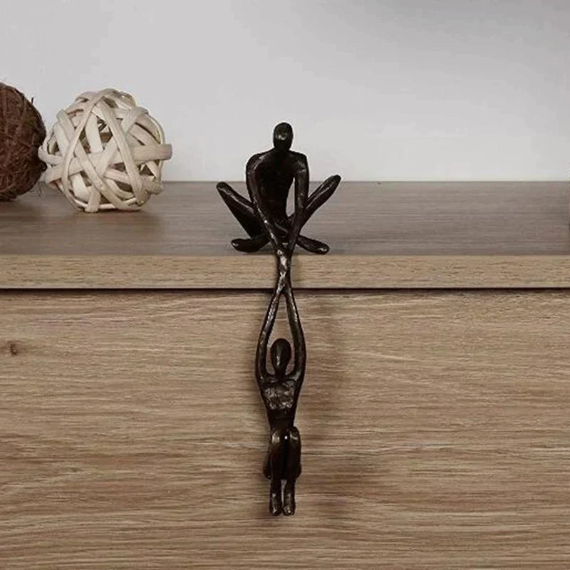 Vandero Beeldje – Symbolische Sculptuur voor Liefde en Kracht