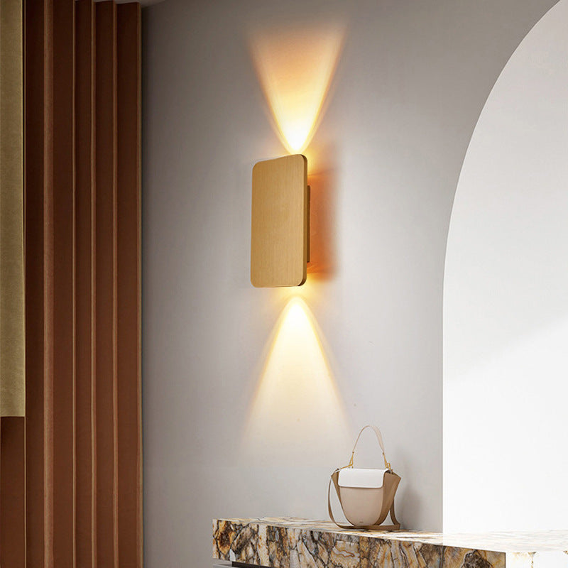 Orvessa Wandlamp – Rechthoekig Metaaldesign met Warm LED-Licht