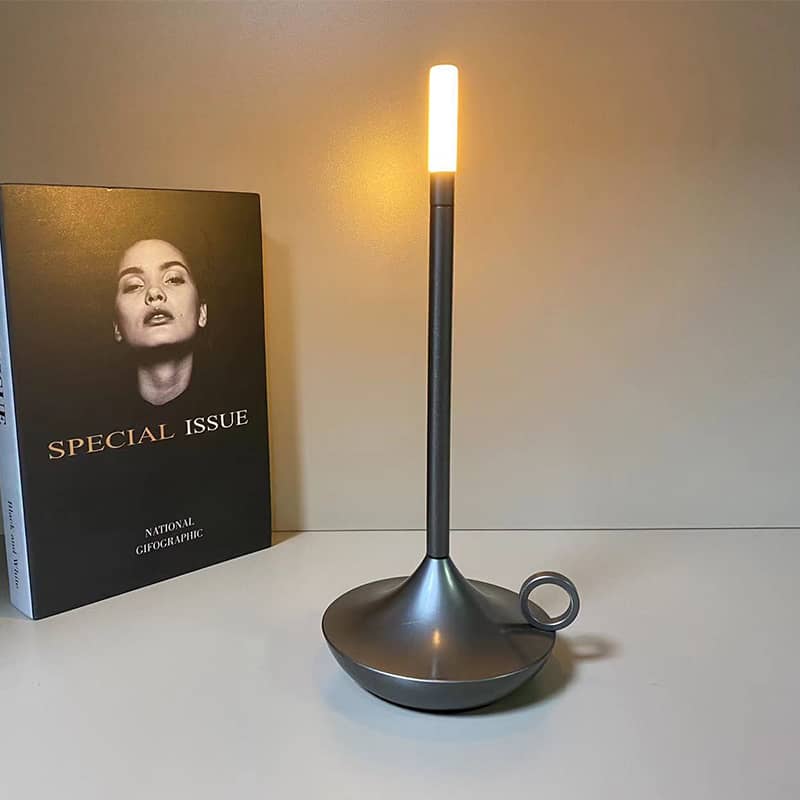 Nivelle Tafellamp – Scandinavisch Kandelaar Design met Dimbare LED