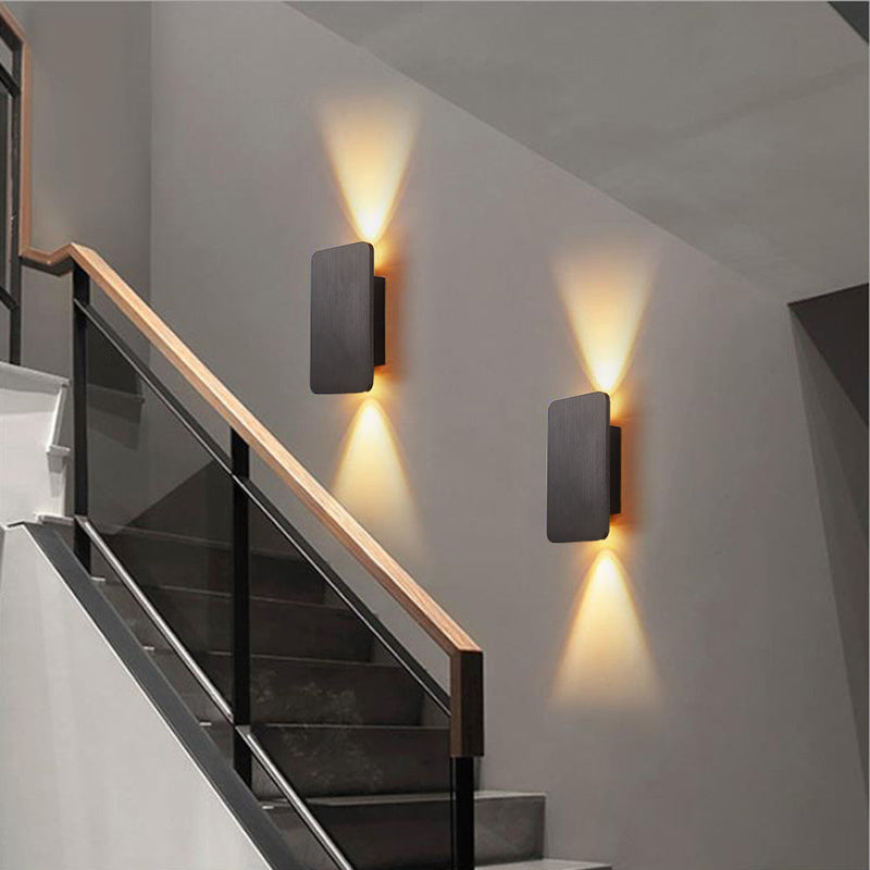 Orvessa Wandlamp – Rechthoekig Metaaldesign met Warm LED-Licht