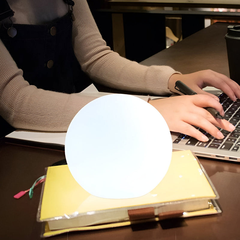Zelviora Tafellamp – LED Bolvorm met Dynamische Kleurverandering
