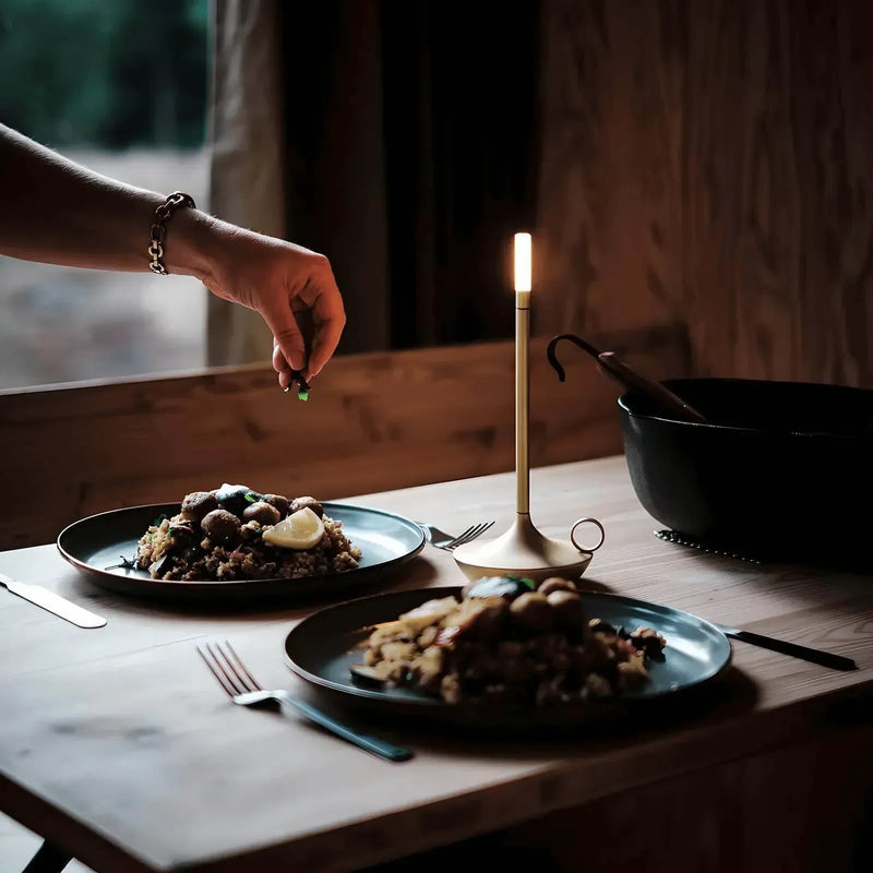 Nivelle Tafellamp – Scandinavisch Kandelaar Design met Dimbare LED