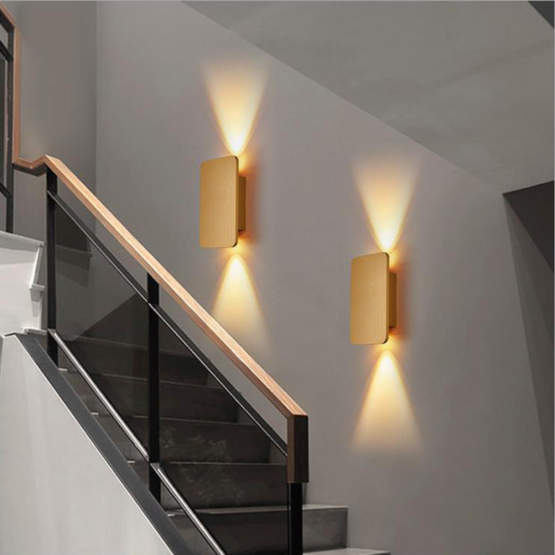 Orvessa Wandlamp – Rechthoekig Metaaldesign met Warm LED-Licht
