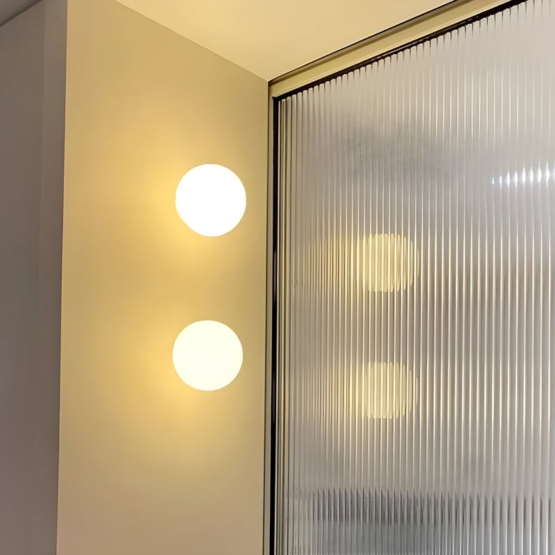 Lunaris Wandlamp – Rond Matglas met Scandinavisch Japandi Design