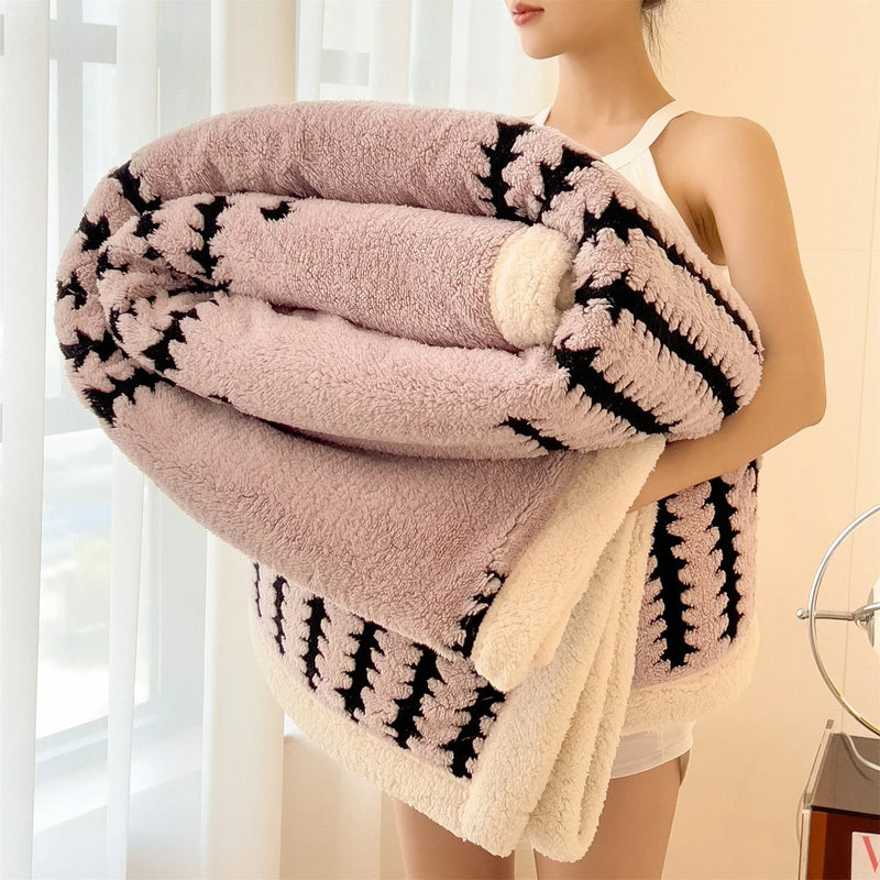 Dubbelzijdige Plaid met Geometrisch Patroon en Sherpa Fleece – Zacht, Warm en Decoratief
