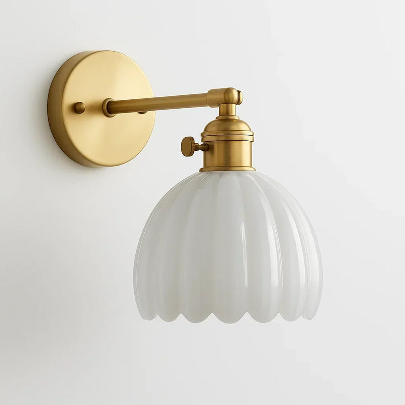 Virelia Wandlamp – Vintage Bloemdesign met Glazen Kap
