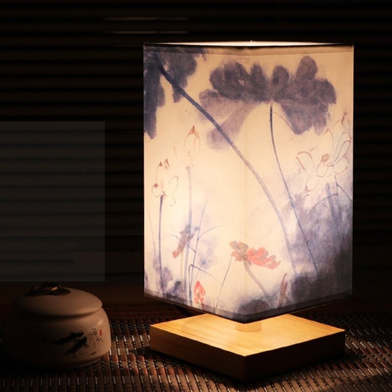 Scandinavische Tafellamp Met Japanse Print En Stoffen Kap Voor Interieur